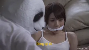 Anh chàng người Anh phát sóng trực tiếp sự sỉ nhục và huấn luyện