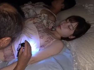 Em chồng tốt tình dùng cặc khủng địt chị dâu nứng lồn