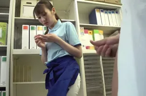 Đang sơ múi thì chồng em đi làm về