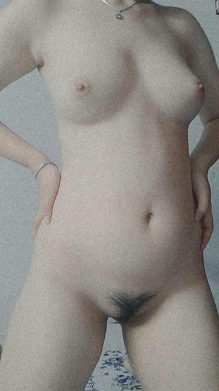 [91 Ông Trần] Gói quà đồ ăn nhẹ của công cụ ma thuật tán tỉnh con gái đã có mặt. Việc tán tỉnh cô gái trẻ khiến ham muốn tình dục của cô ấy dâng trào. Bốn phát súng trong một đêm. Già nhưng vẫn mạnh mẽ, ông Tấn vẫn quyền lực như ngày nào...